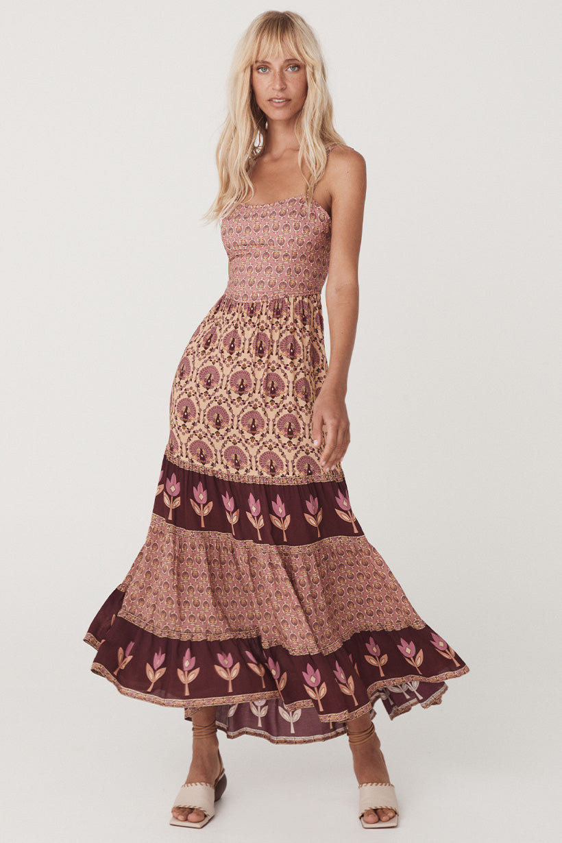 Château Quilted Strappy Maxi Dress 🛍️