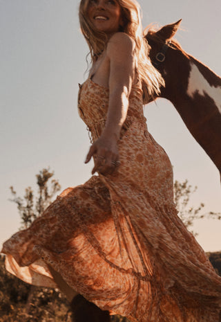 sunwashed-strappy-midi-dress